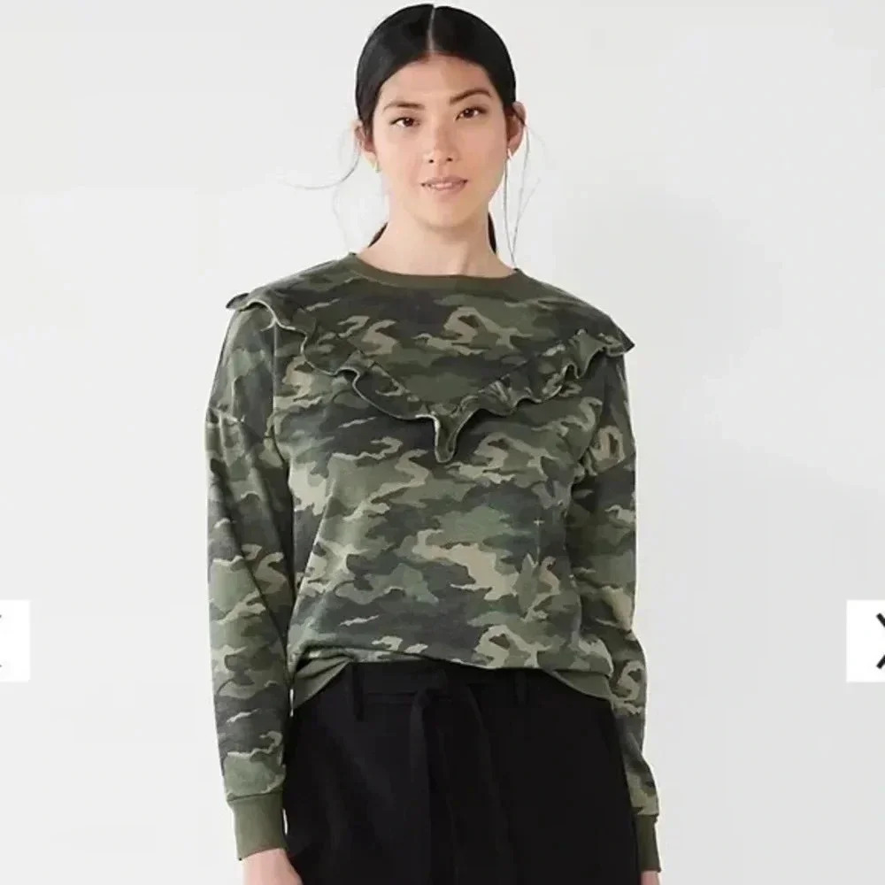 Nine West Camouflage Camo Print Ruffle Pullover Sweater Sweatshirt Size M Medium